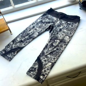 Lululemon 21” crop